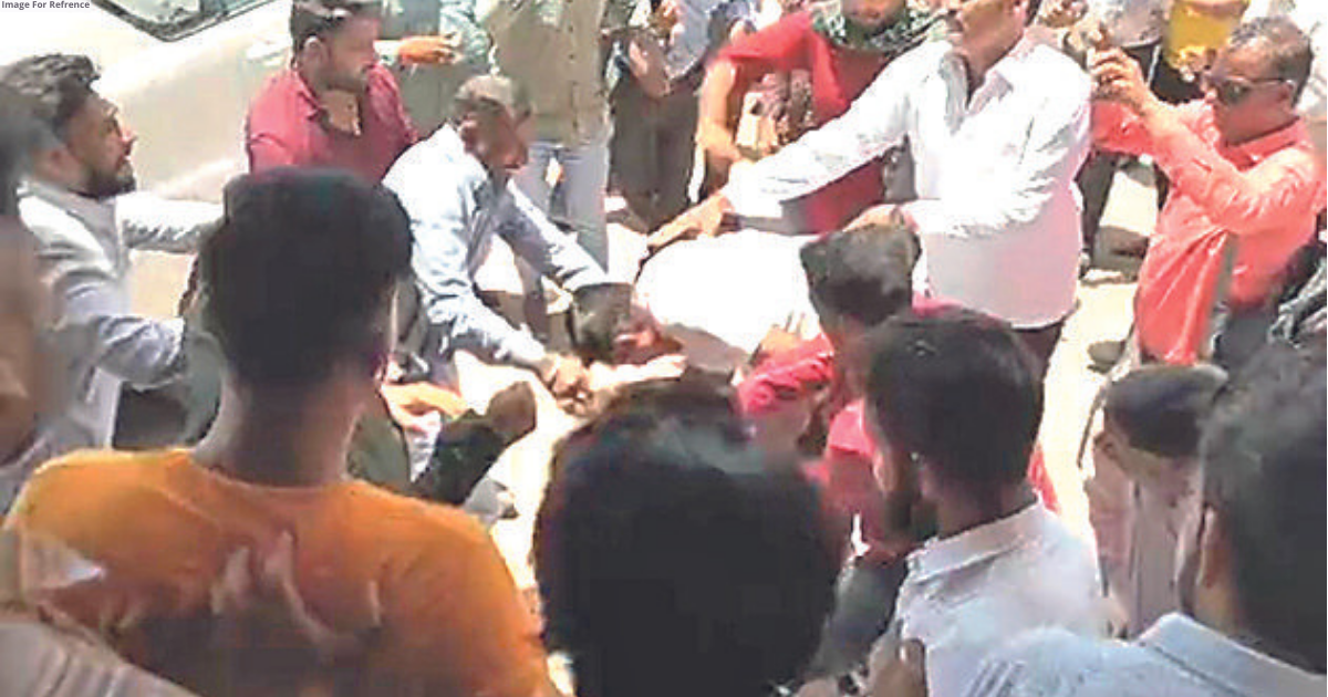 Gehlot, Pilot supporters clash before Congress meet in Ajmer